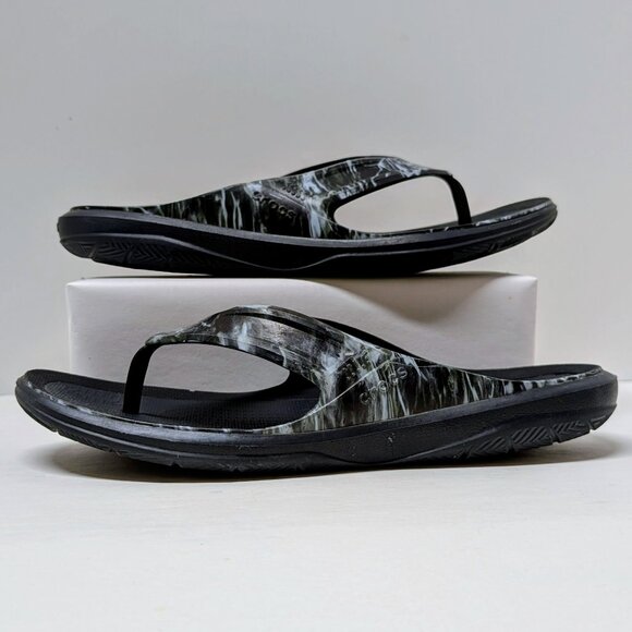 Crocs Men's Swiftwater Mossy Oak Elements Wave Flip Flops in Black Camo - Picture 8 of 16